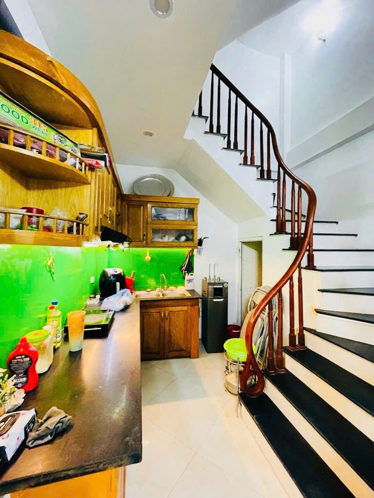 B.Á.N N.h.à - Hoàng Mai - ngõ 3 gác đỗ cửa